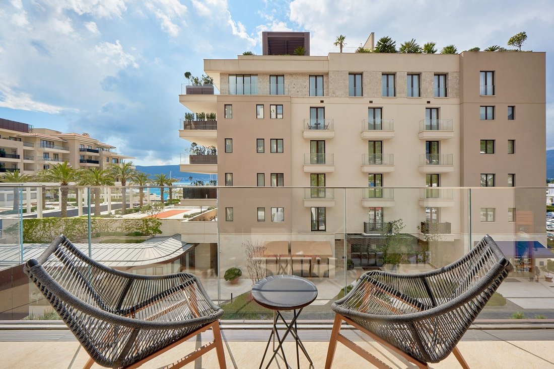 Apartment in Tivat, Tivat Municipality, Montenegro 2 - 16369772