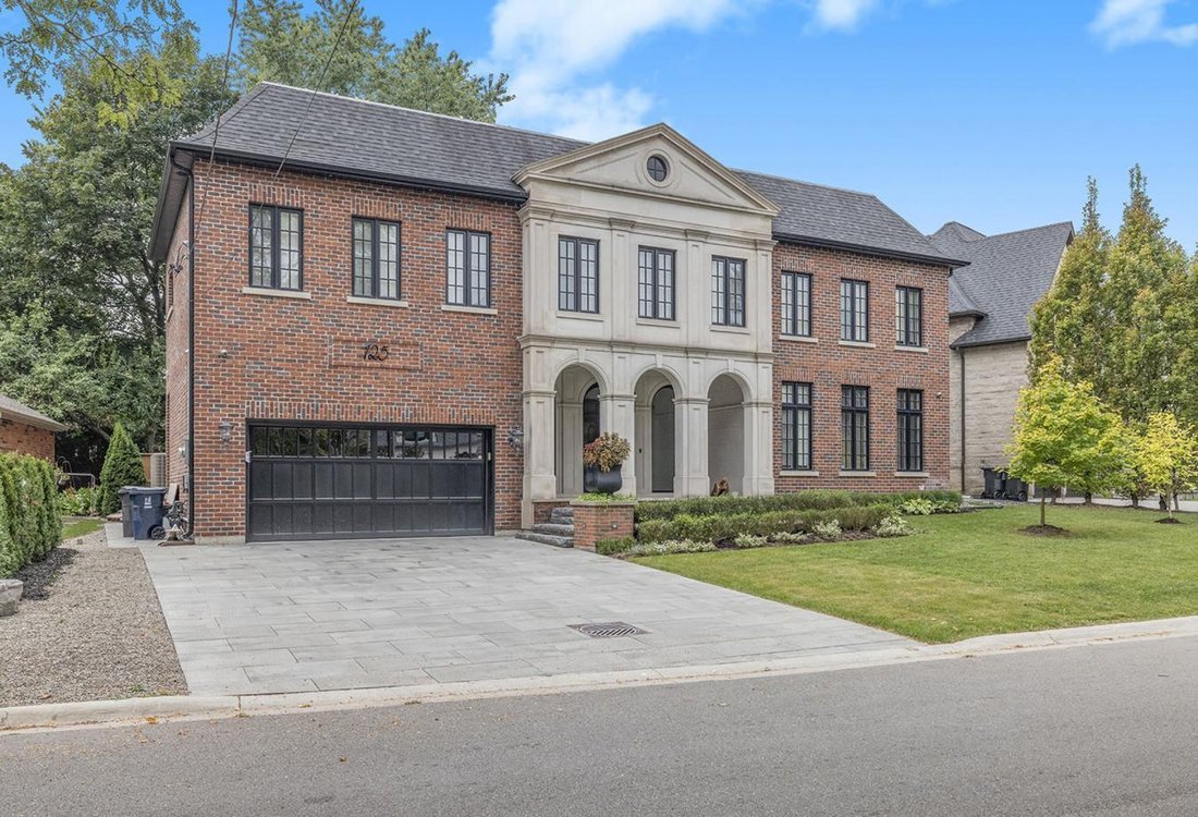 House in Toronto, Ontario, Canada 1 - 16381398