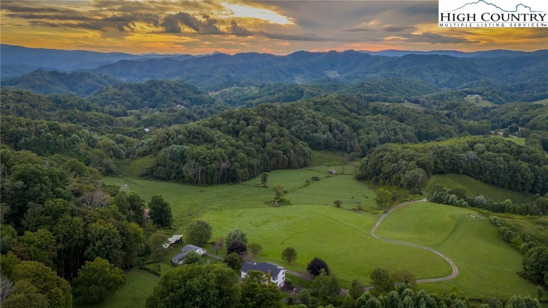 House in Zionville, North Carolina, United States 1 - 16371066