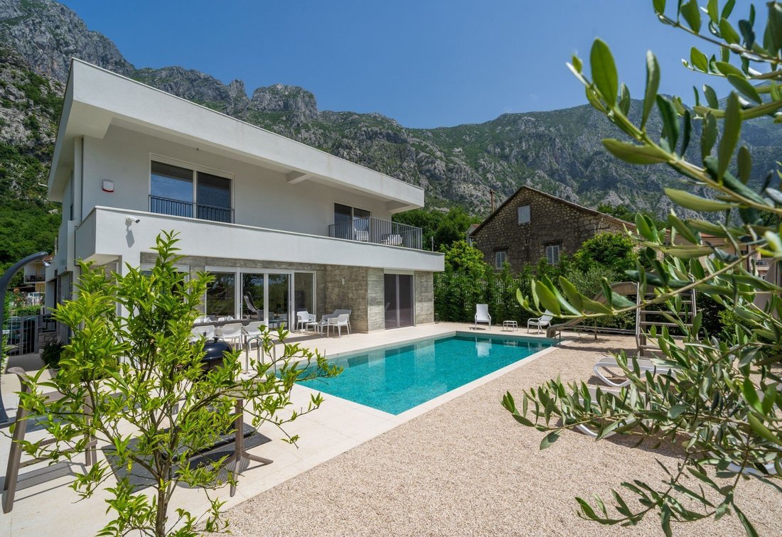 House in Orahovac, Kotor Municipality, Montenegro 2 - 16369781