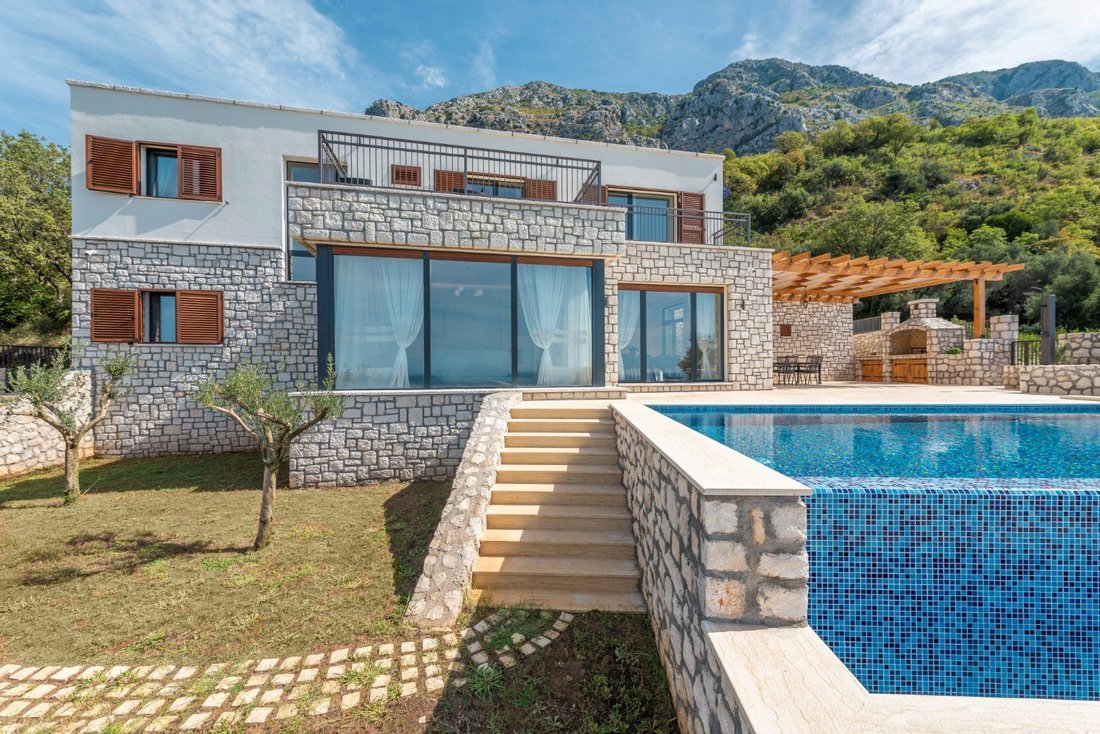 Villa in Drobnići, Budva Municipality, Montenegro 2 - 16369783