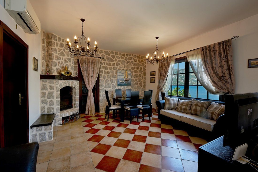 Villa in Kostanjica, Kotor, Herceg Novi Municipality, Montenegro 5 - 16369628