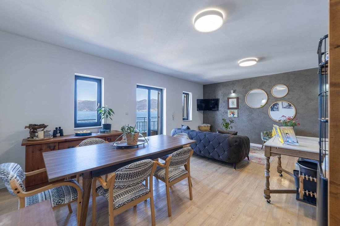 Apartment in Krašići, Tivat Municipality, Montenegro 4 - 16369766