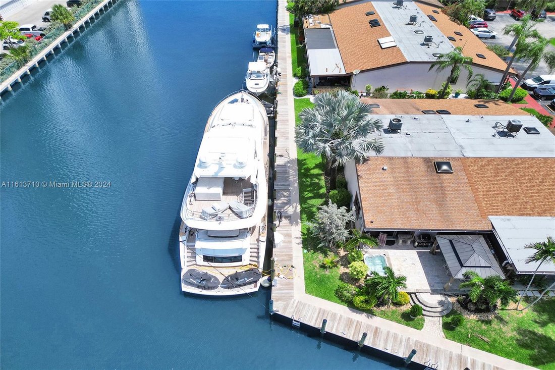 House in Hallandale Beach, Florida, United States 2 - 16367685