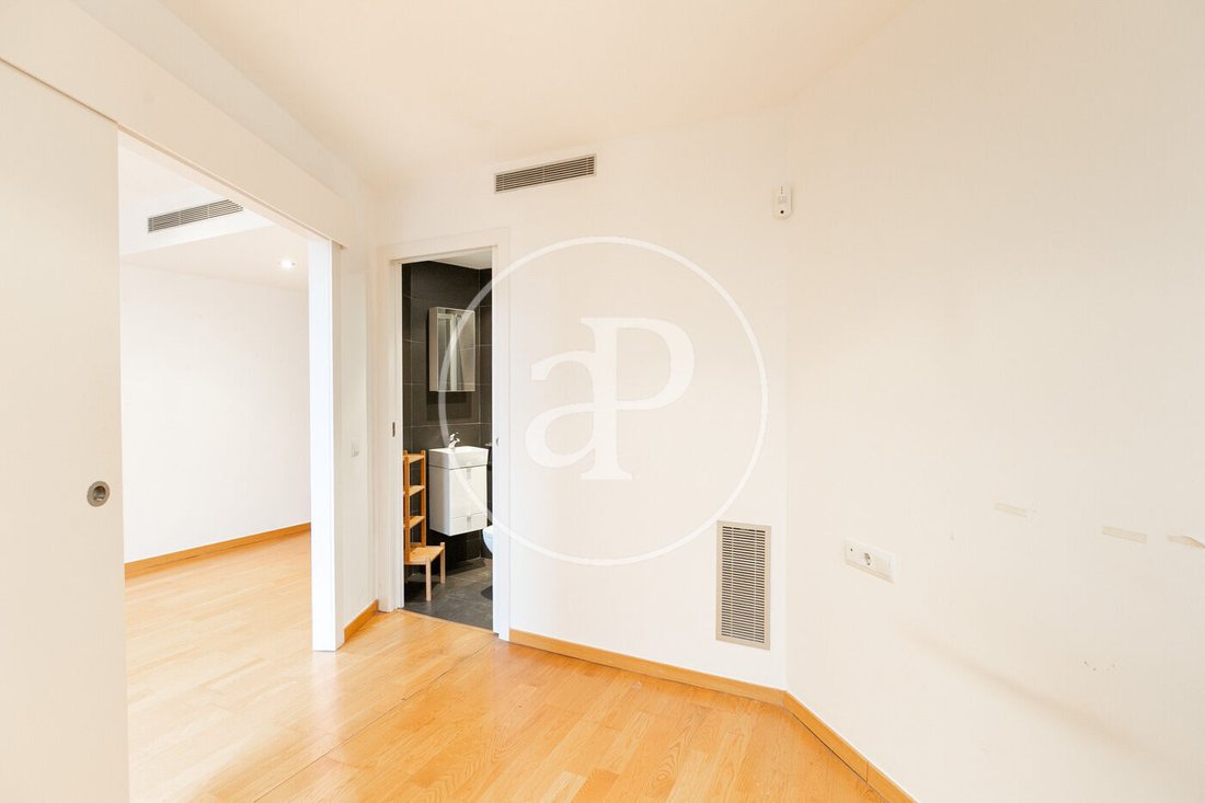 Penthouse in Eixample, Barcelona, Spain 5 - 16381456