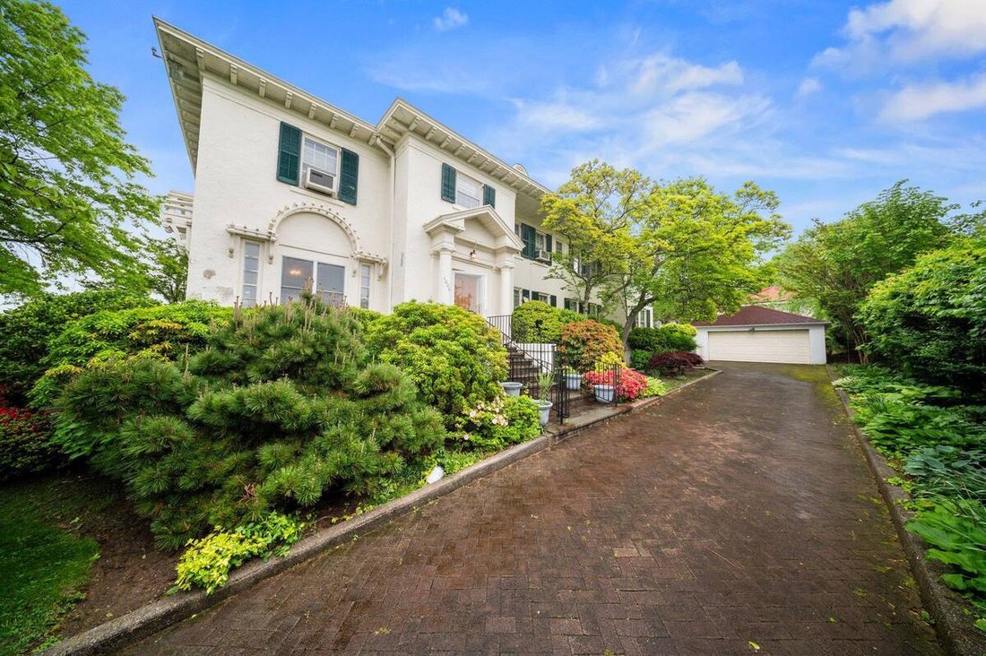 House in New York, New York, United States 2 - 16366538