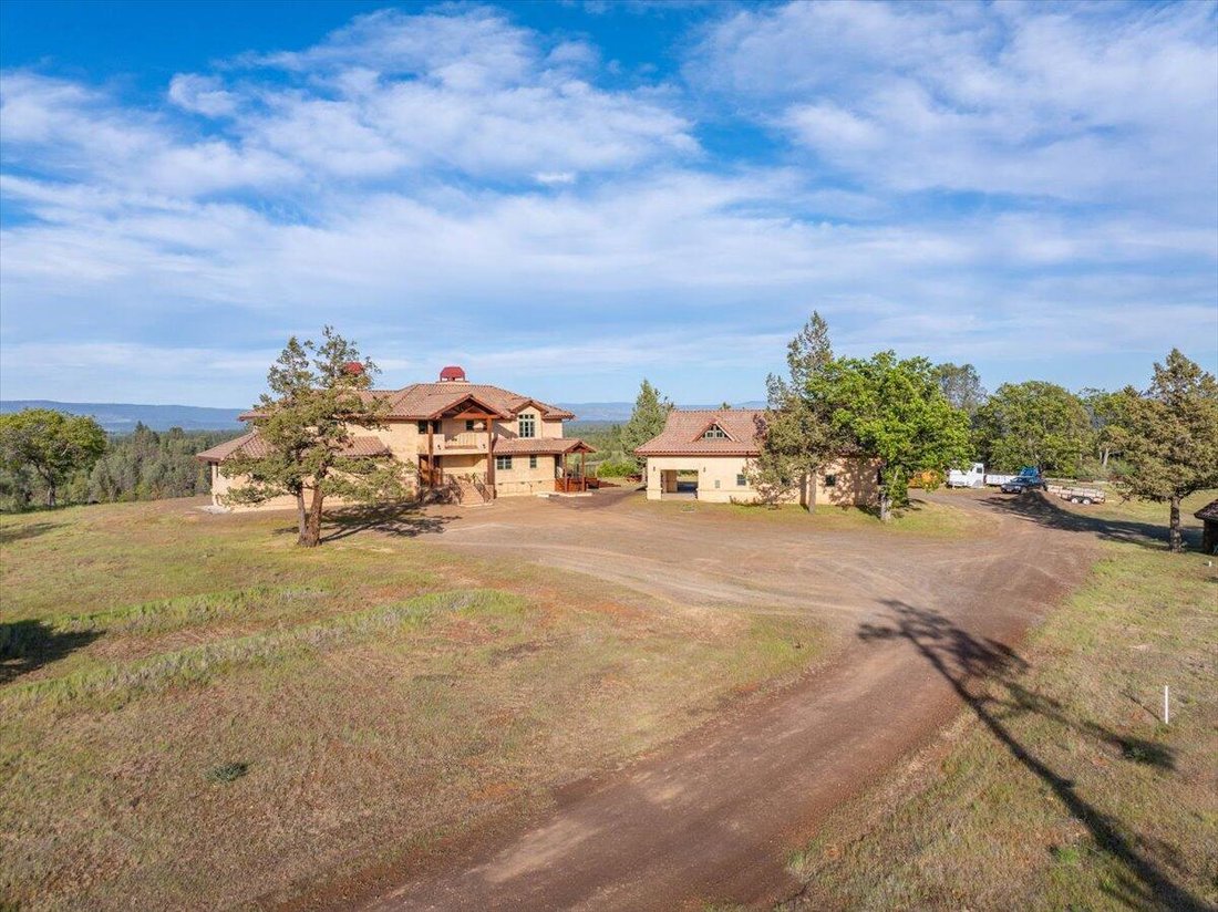 House in Fall River Mills, California, United States 5 - 16367830