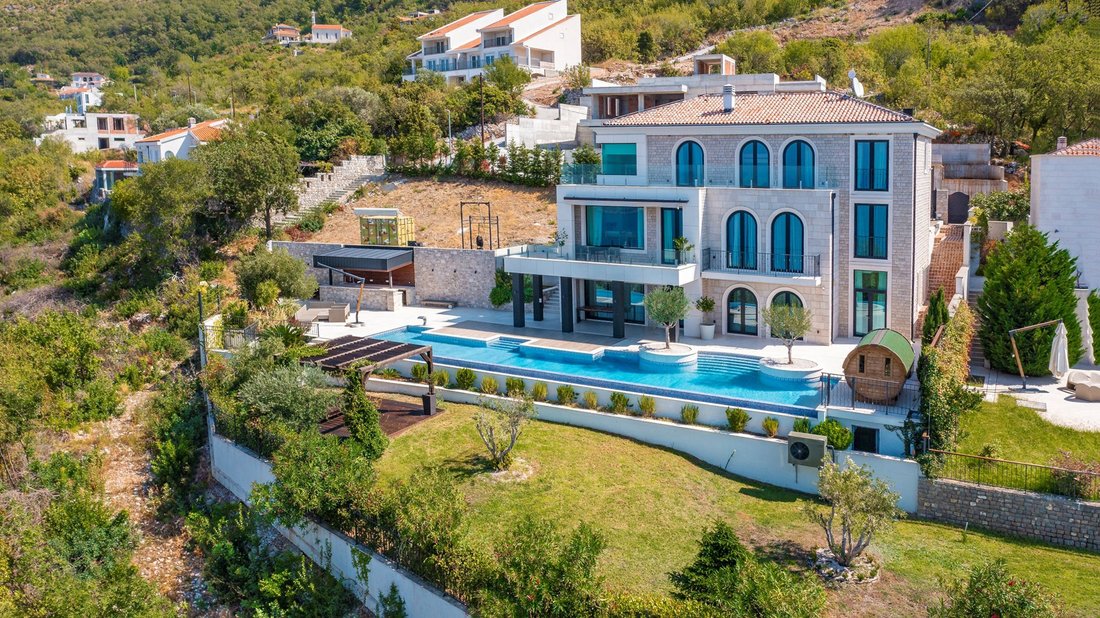 Villa in Blizikuće, Budva Municipality, Montenegro 4 - 16369641
