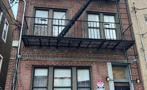 House in New York, New York, United States 1
