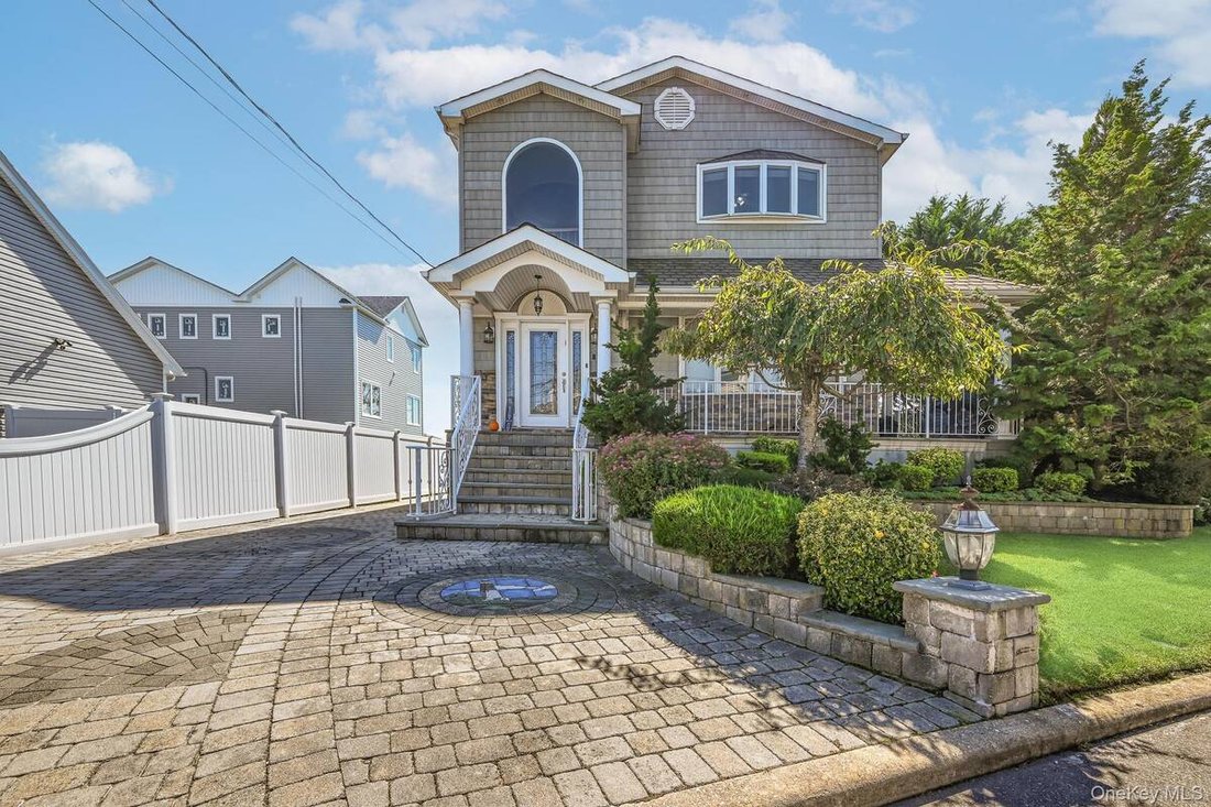 Casa a Seaford, New York, Stati Uniti 1 - 16367476