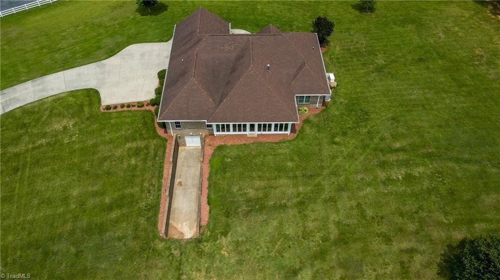 House in Eden, North Carolina, United States 4 - 16371096