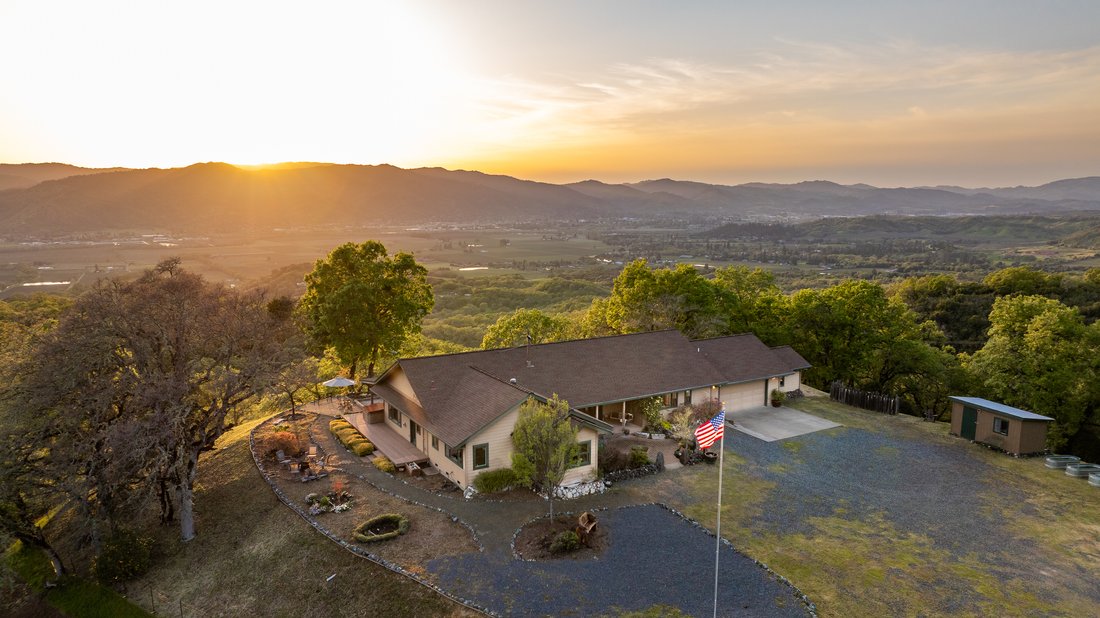 House in Ukiah, California, United States 1 - 16368235