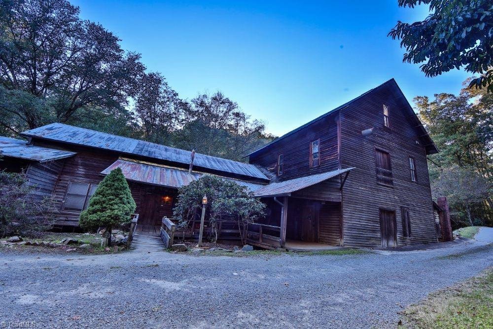 House in Elkin, North Carolina, United States 2 - 16371103
