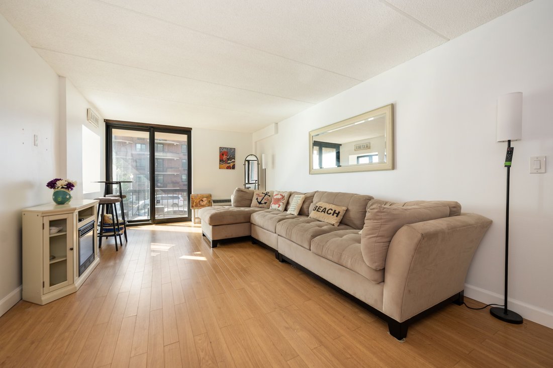 Condo in Long Beach, New York, United States 3 - 16381571
