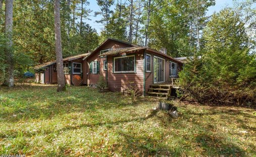 House in Willsboro, New York, United States 1