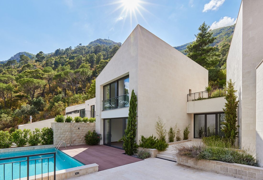 Villa in Donji Stoliv, Kotor Municipality, Montenegro 5 - 16369638