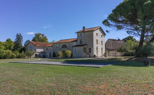 House in Mansle, Mansle-les-Fontaines, France 1