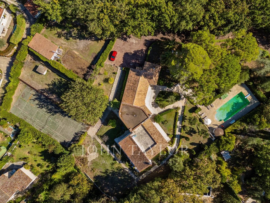 Villa in Mougins, Provence-Alpes-Côte d'Azur, France 4 - 16368551
