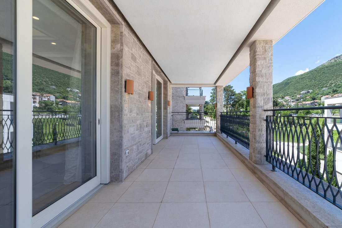 Apartment in Kumbor, Herceg Novi Municipality, Montenegro 5 - 16369789