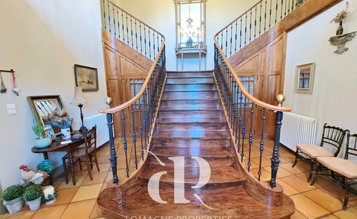 Castle for Sale in Condom, Occitanie, France