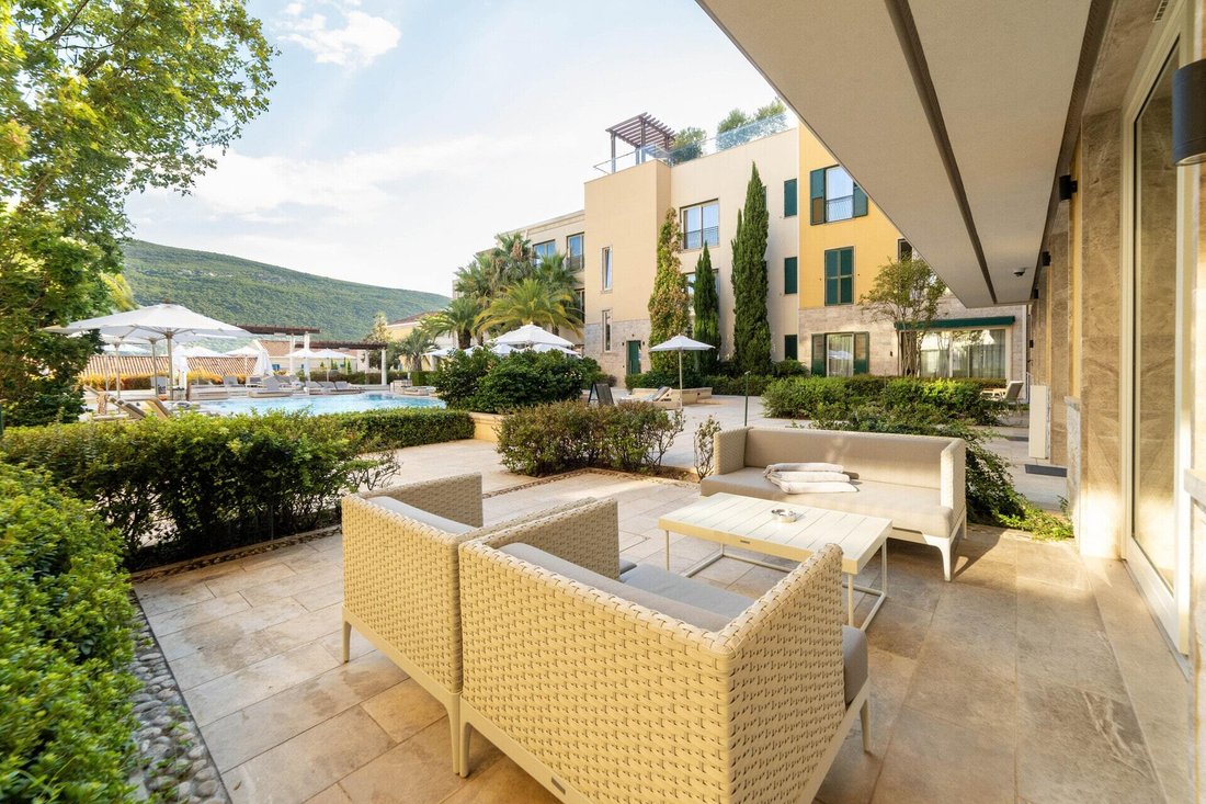 Apartment in Kumbor, Herceg Novi Municipality, Montenegro 3 - 16369796