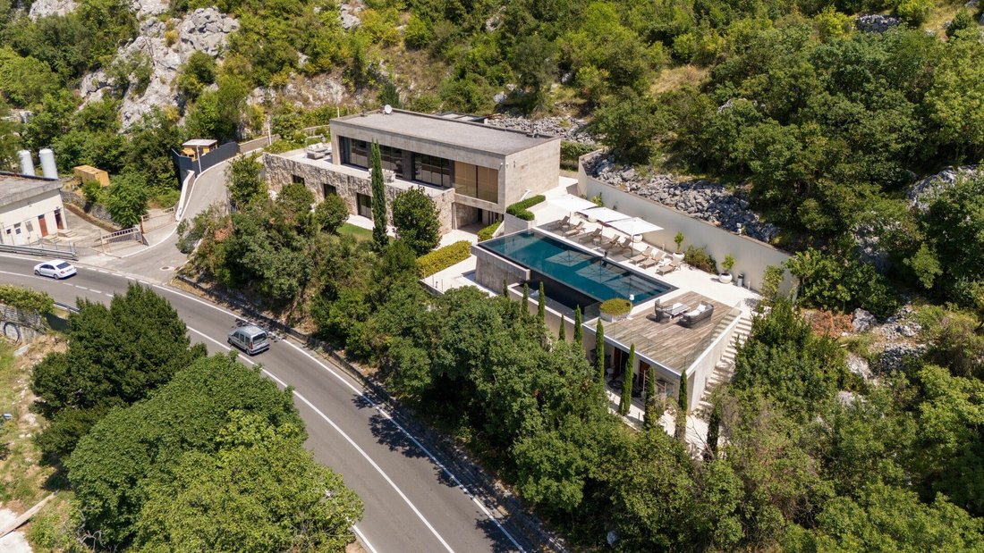 Villa in Orahovac, Kotor Municipality, Montenegro 3 - 16369635