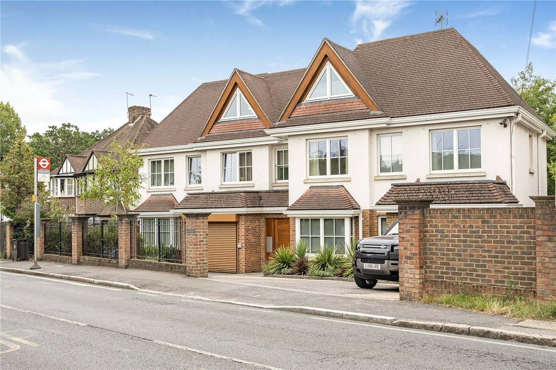 House in Barnet, England 1 - 16369081