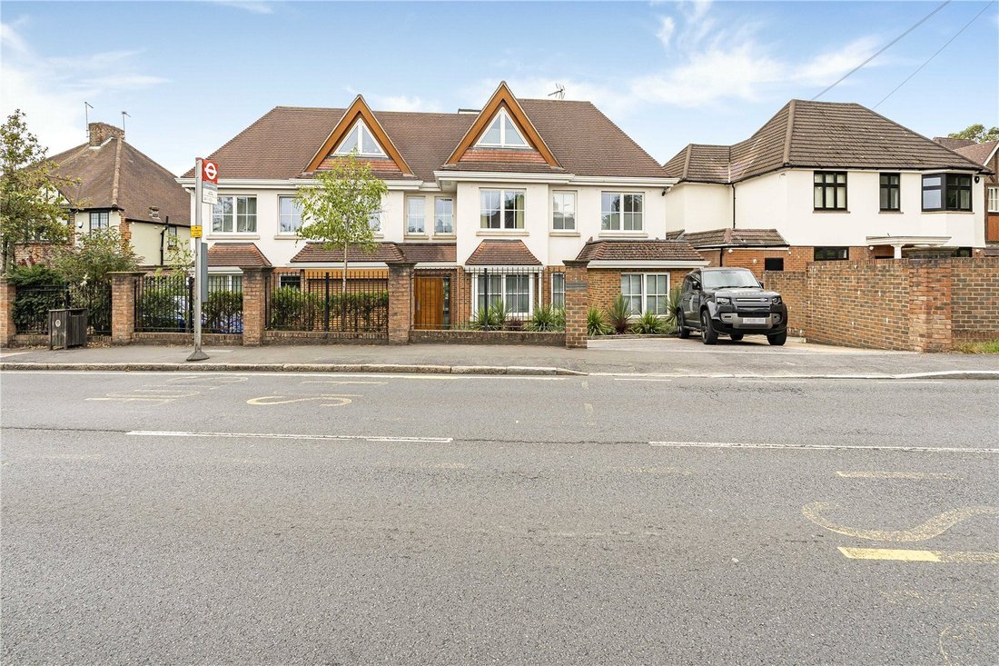 House in Barnet, England 5 - 16369081