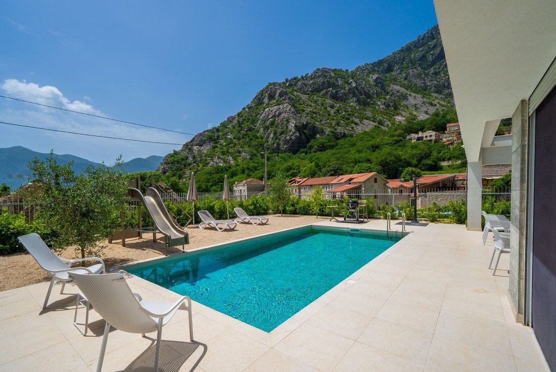 House in Orahovac, Kotor Municipality, Montenegro 1 - 16369781