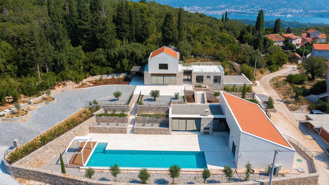 Villa in Đuraševići, Tivat Municipality, Montenegro 4 - 16369662
