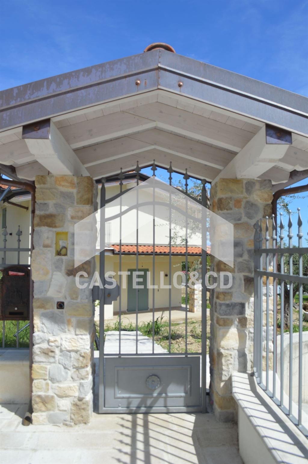 Villa in Padenghe sul Garda, Lombardy, Italy 3 - 15541486