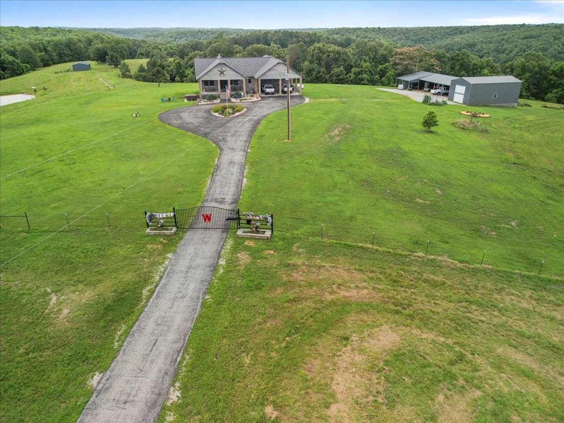 House in Yellville, Arkansas, United States 4 - 16366954