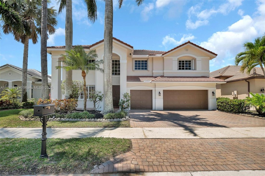House in Weston, Florida, United States 4 - 16367425
