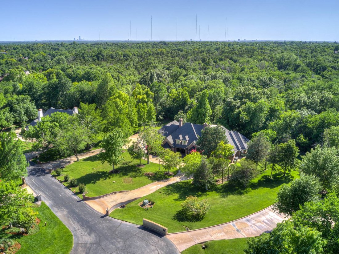 House in Edmond, Oklahoma, United States 1 - 16367196