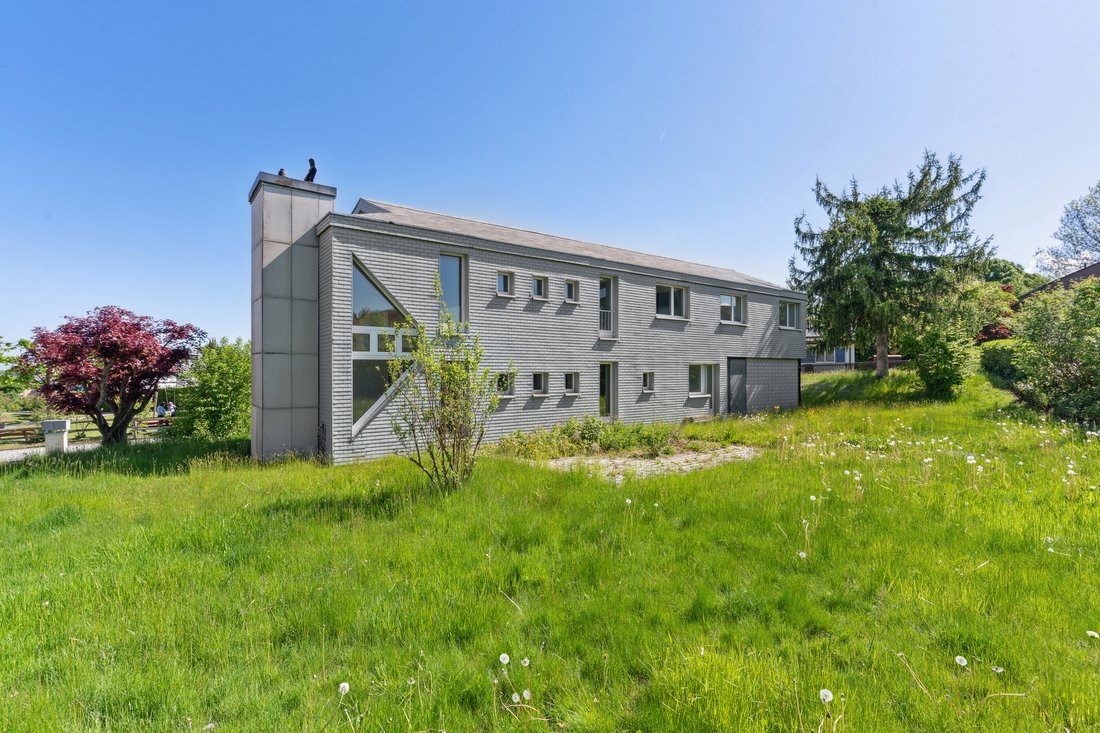 Family Home With South Facing Garden