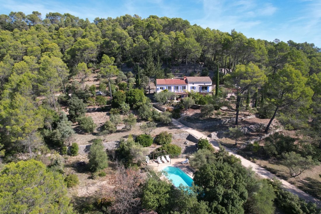 Villa in Cabasse, Provence-Alpes-Côte d'Azur, France 1 - 16370374