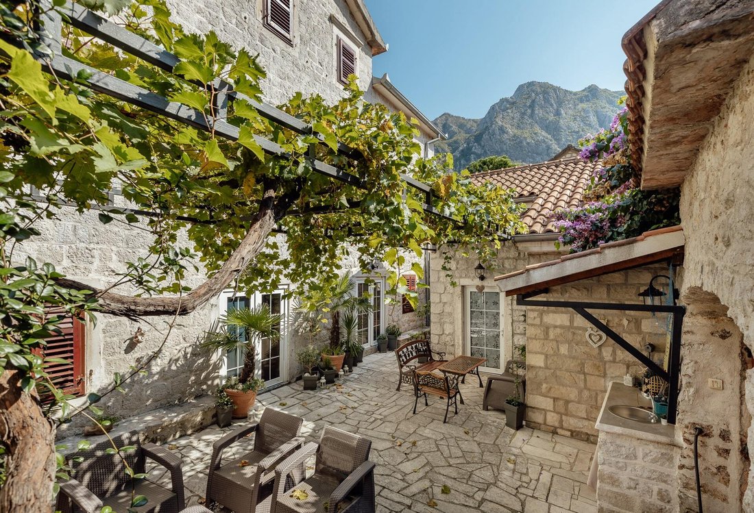 House in Risan, Kotor Municipality, Montenegro 4 - 16369694