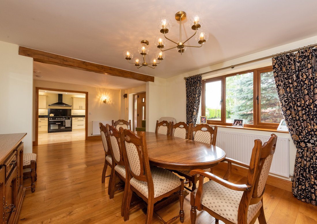 House in Upper Broadheath, England 3 - 16368596