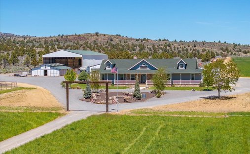 House in Belfast, California, United States 1