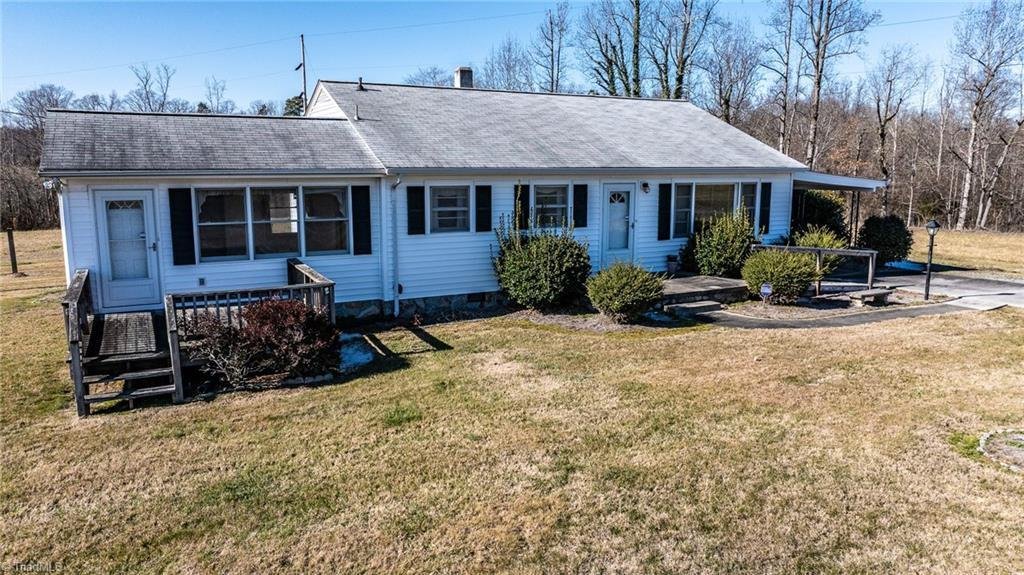 House in Siler City, North Carolina, United States 3 - 16370895