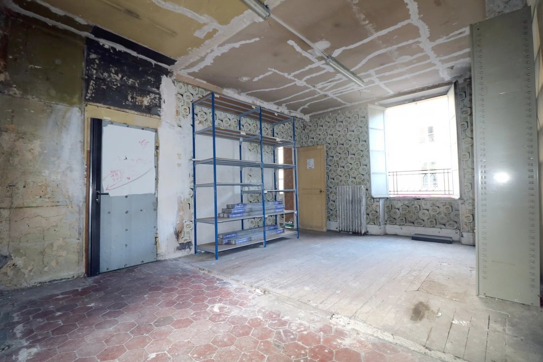 Apartment in Montreuil, Versailles, France 2 - 16369184