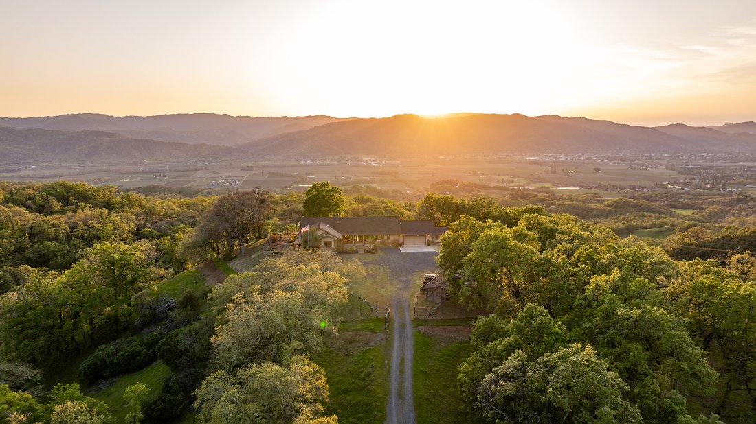 House in Ukiah, California, United States 3 - 16368235