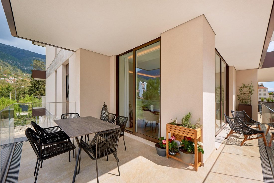Apartment in Tivat, Tivat Municipality, Montenegro 4 - 16369772
