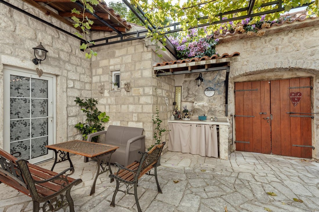 House in Risan, Kotor Municipality, Montenegro 5 - 16369694