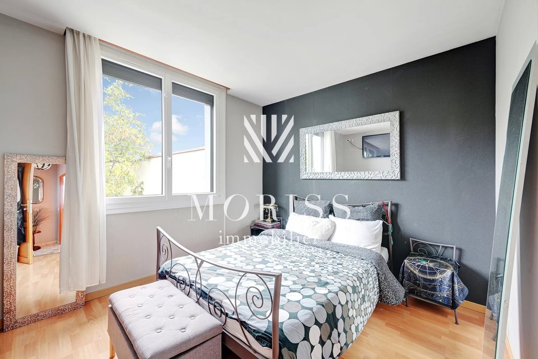 House in Fontenay-sous-Bois, Ile-de-France, France 5 - 16372259