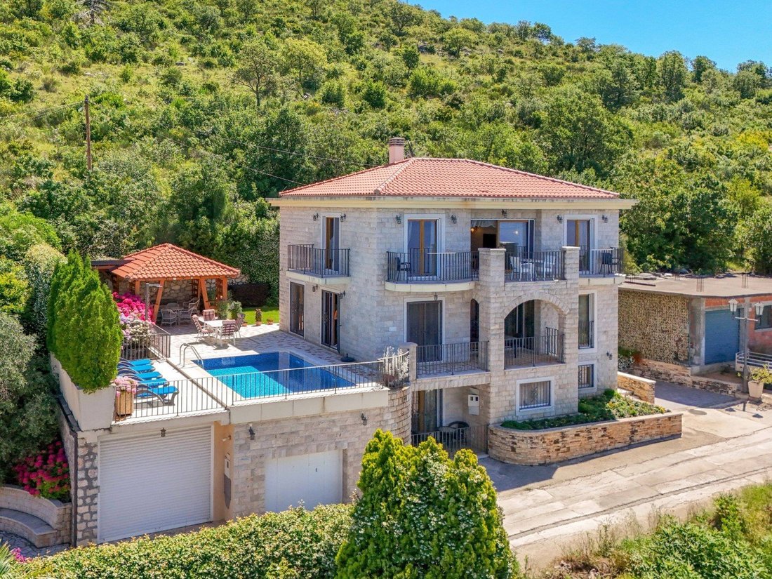 Villa in Rijeka Reževići, Budva Municipality, Montenegro 1 - 16369778