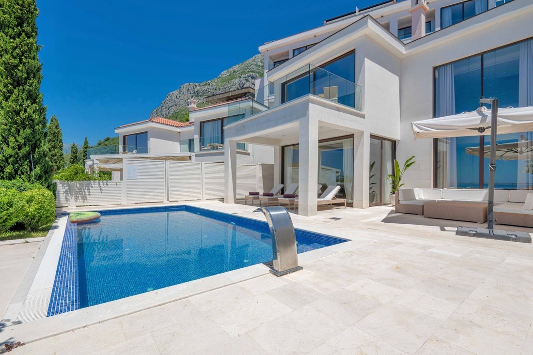 Villa in Drobnići, Budva Municipality, Montenegro 3 - 16369798