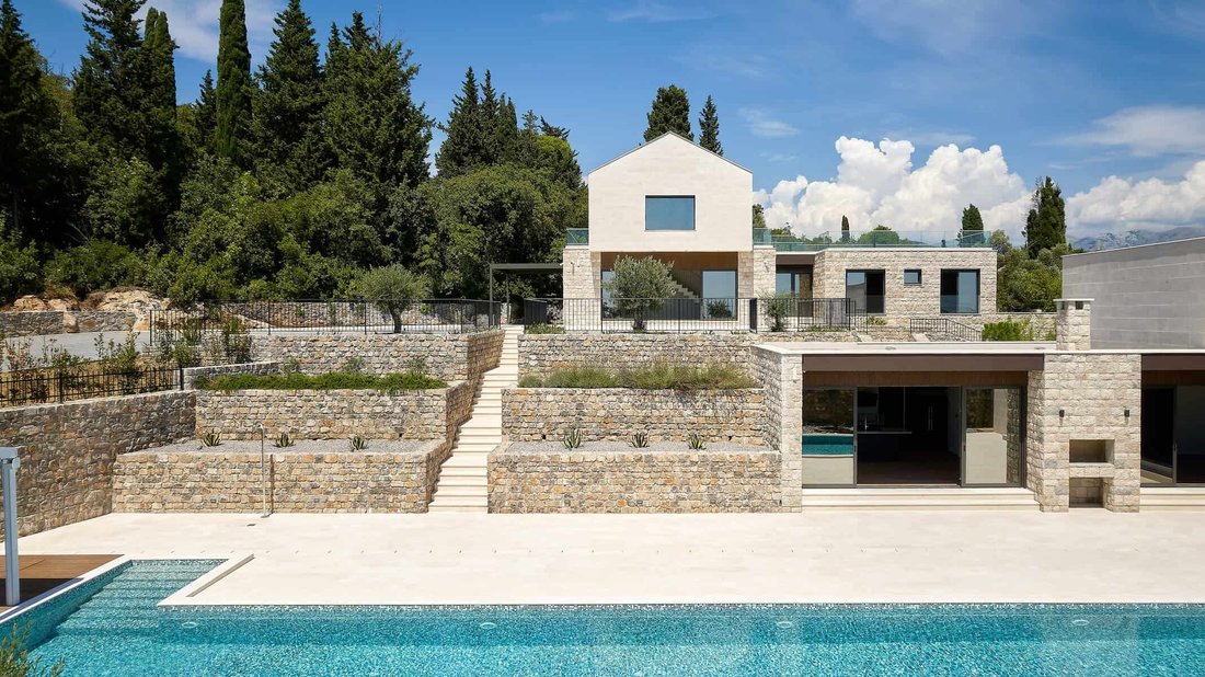 Villa in Đuraševići, Tivat Municipality, Montenegro 2 - 16369662