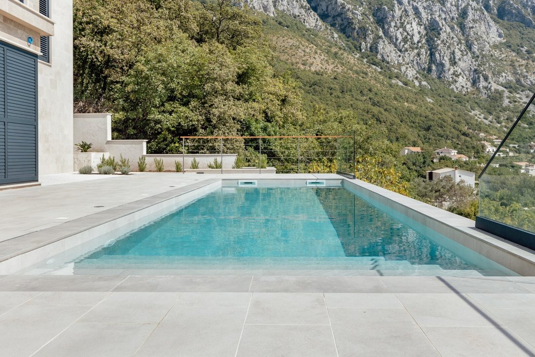 Villa in Blizikuće, Budva Municipality, Montenegro 4 - 16369749