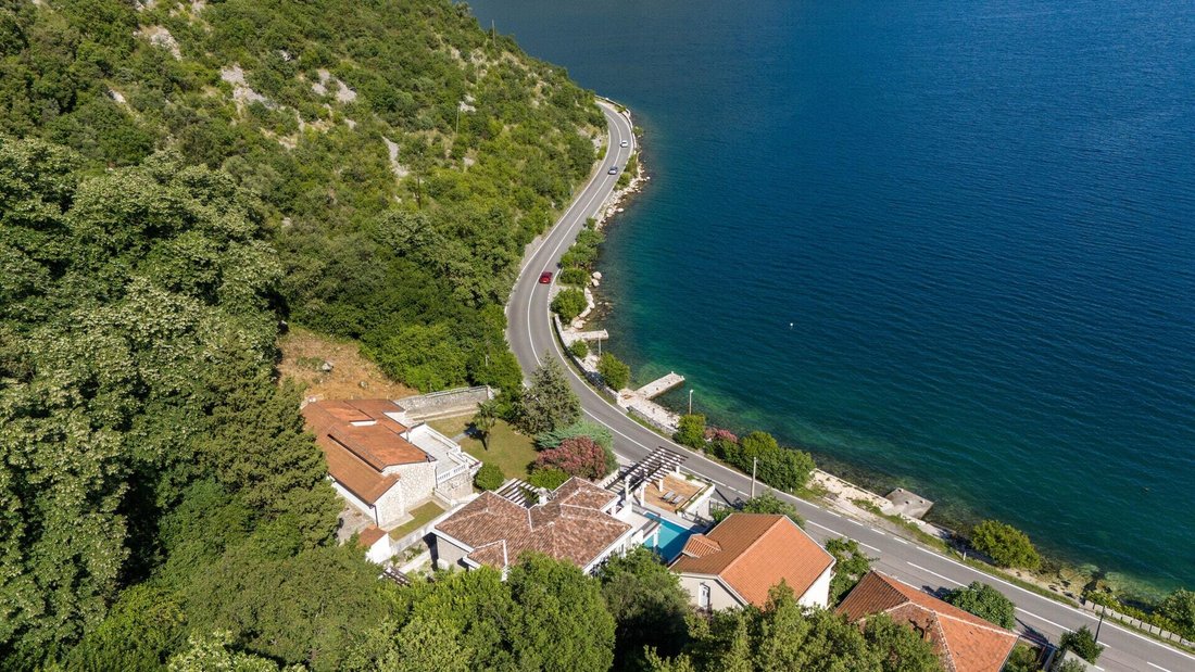 Villa in Strp, Kotor Municipality, Montenegro 1 - 16369786